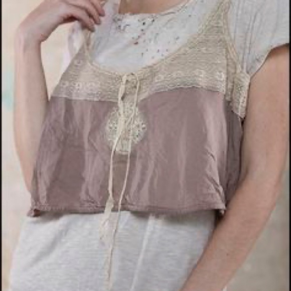 ISO magnolia pearl top pls read - Picture 1 of 1